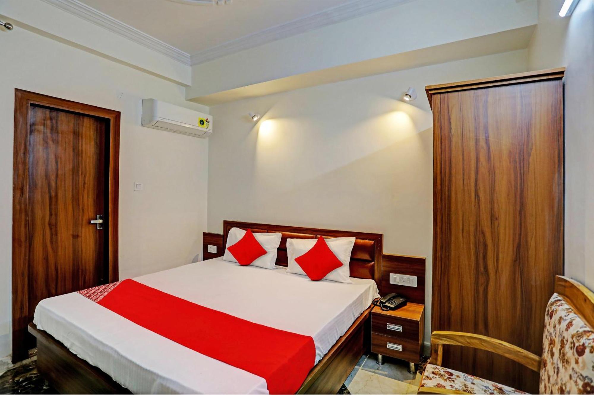 Hotel O Al Diwan Banquet And Suites 坎普尔 外观 照片